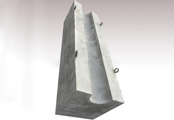 Prefabricated parts of blast furnace iron ditch
