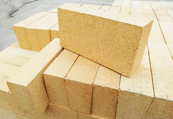 High alumina brick for blast furnace